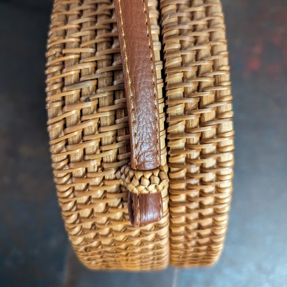 Round Rattan Crossbody Purse - Picture 5 of 6